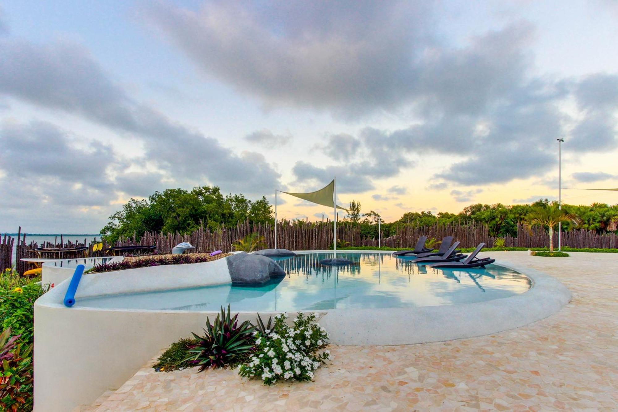 Swan Villas Maya Beach Exteriér fotografie
