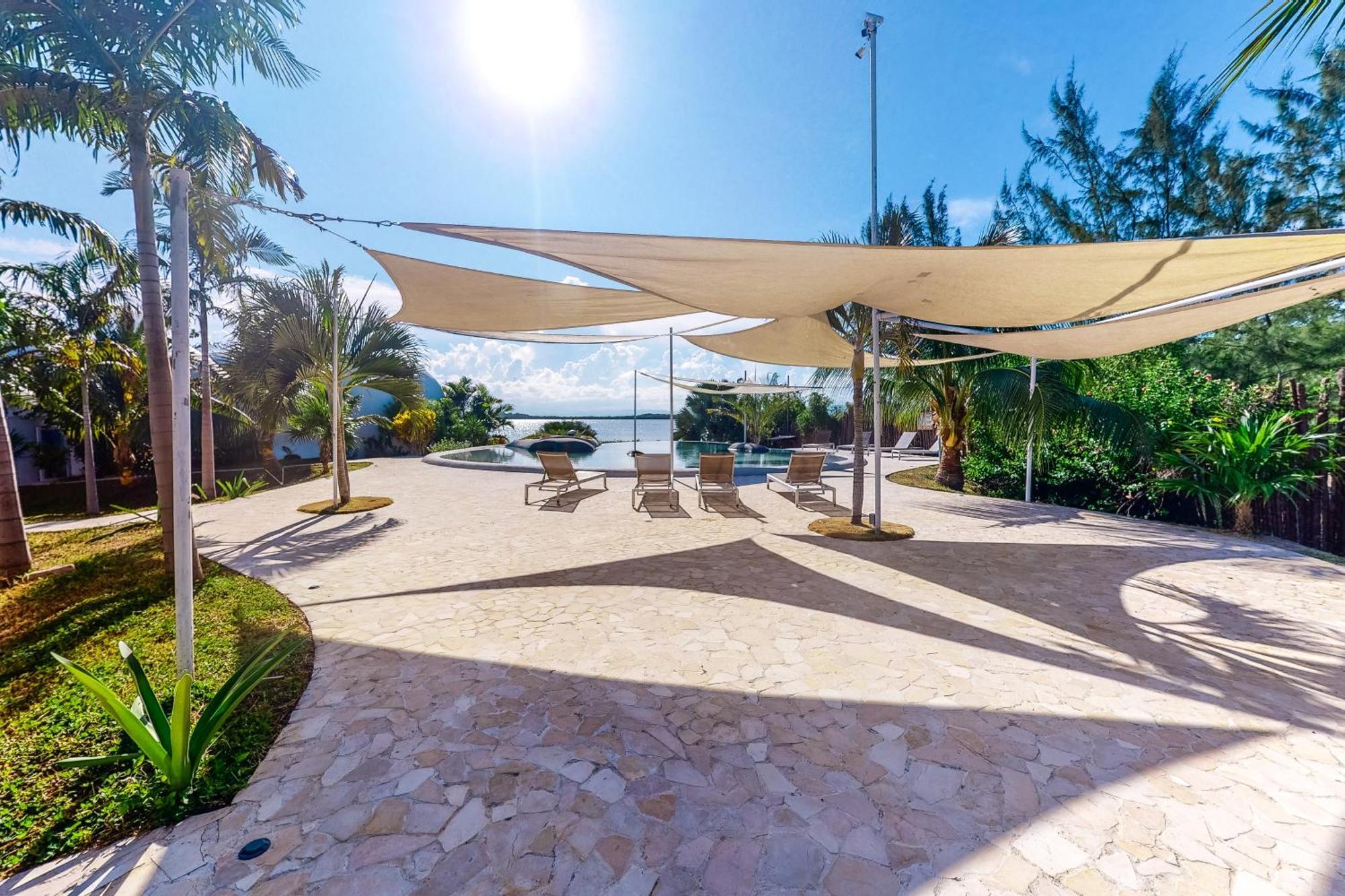 Swan Villas Maya Beach Pokoj fotografie